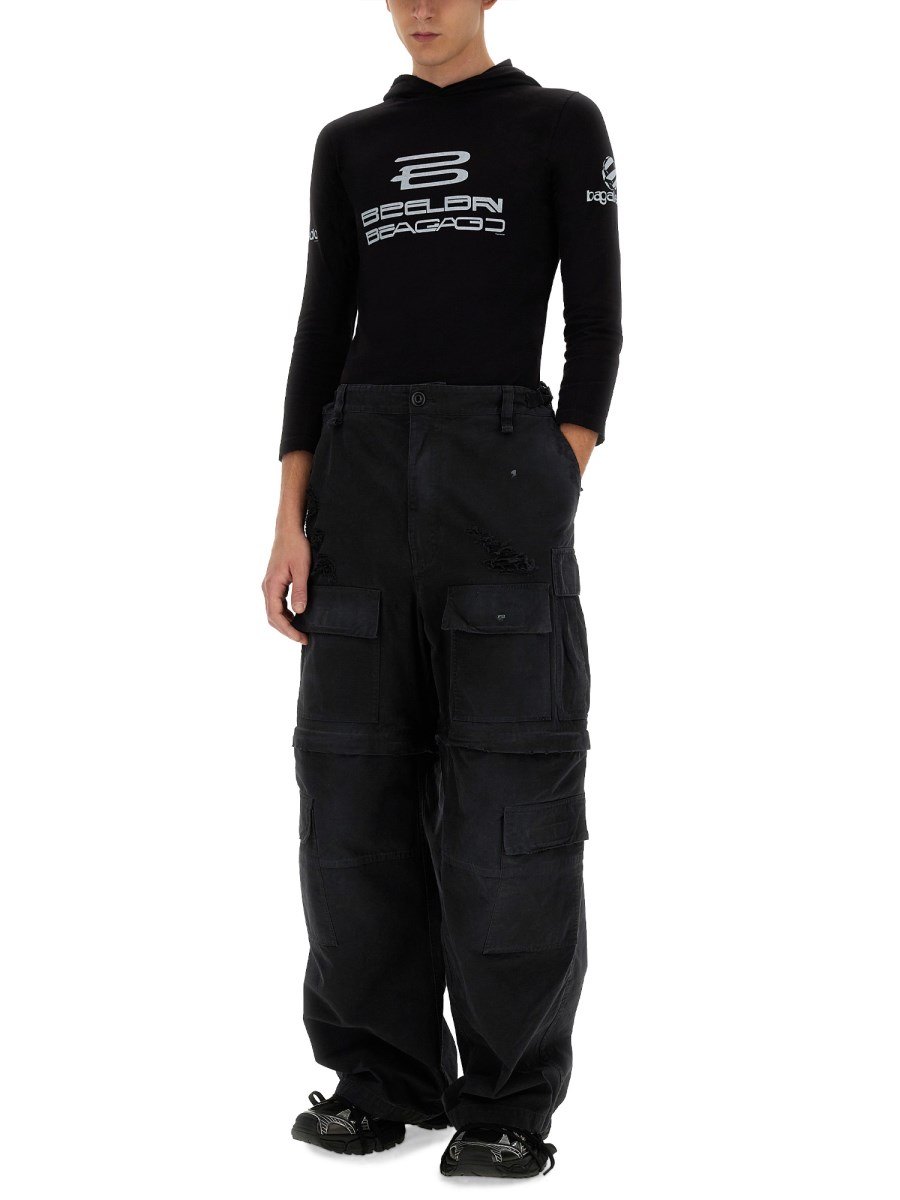 BALENCIAGA T-SHIRT CON CAPPUCCIO