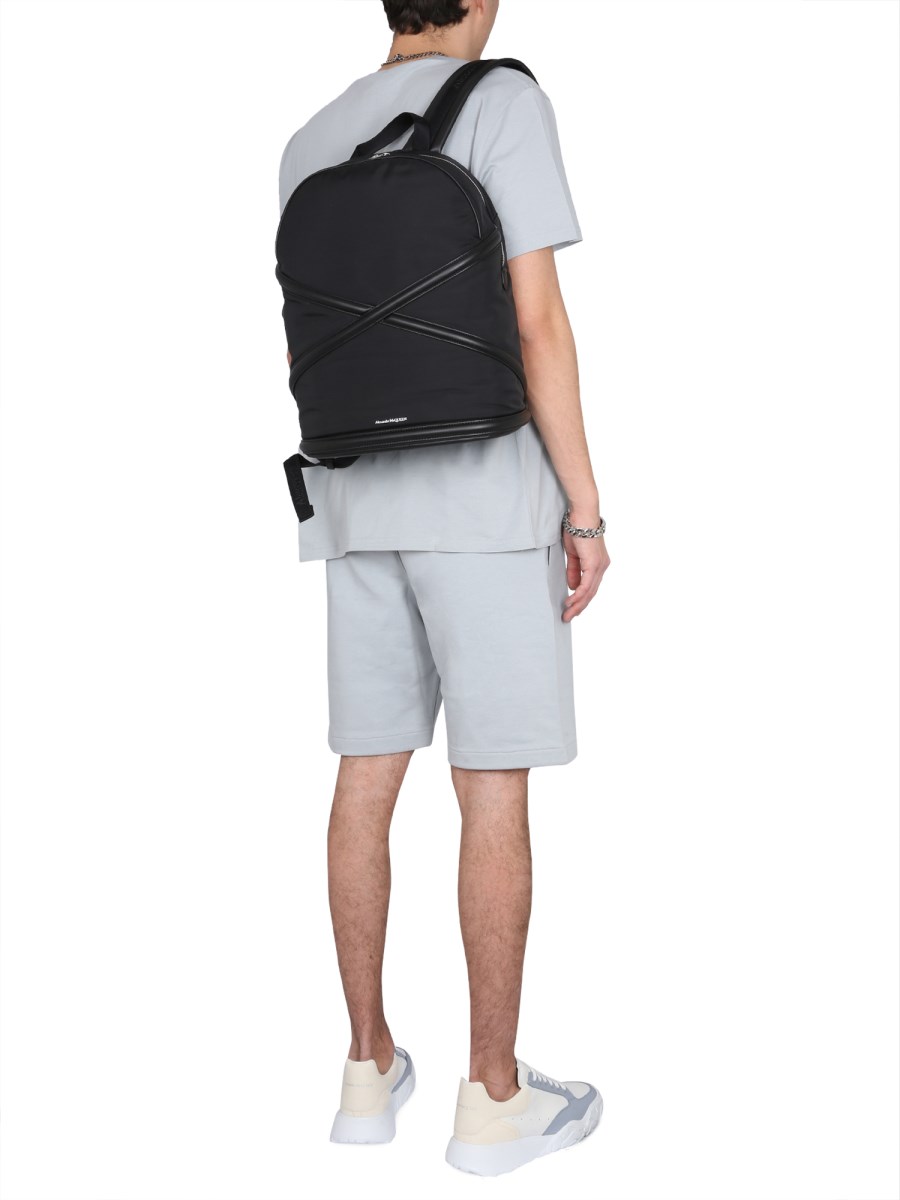 ALEXANDER McQUEEN BERMUDA IN COTONE CON STAMPA LOGO GRAFFITI