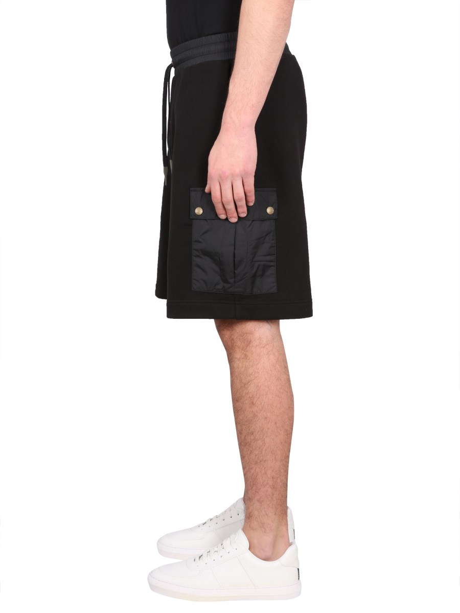 MONCLER BERMUDA IN FELPA DI COTONE CON TASCHE CARGO