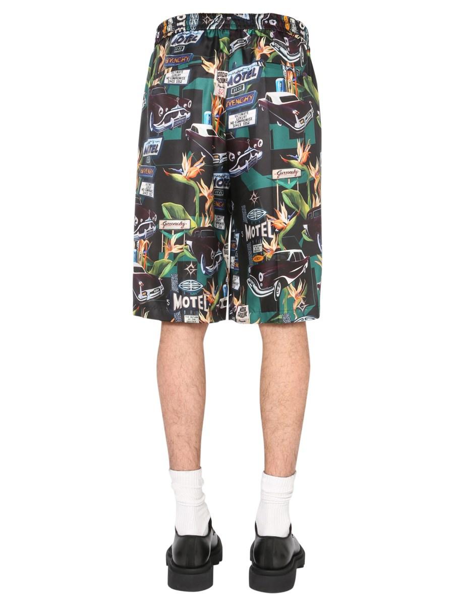 GIVENCHY BERMUDA IN SETA A GAMBA DRITTA CON STAMPA MOTEL MULTICOLOR