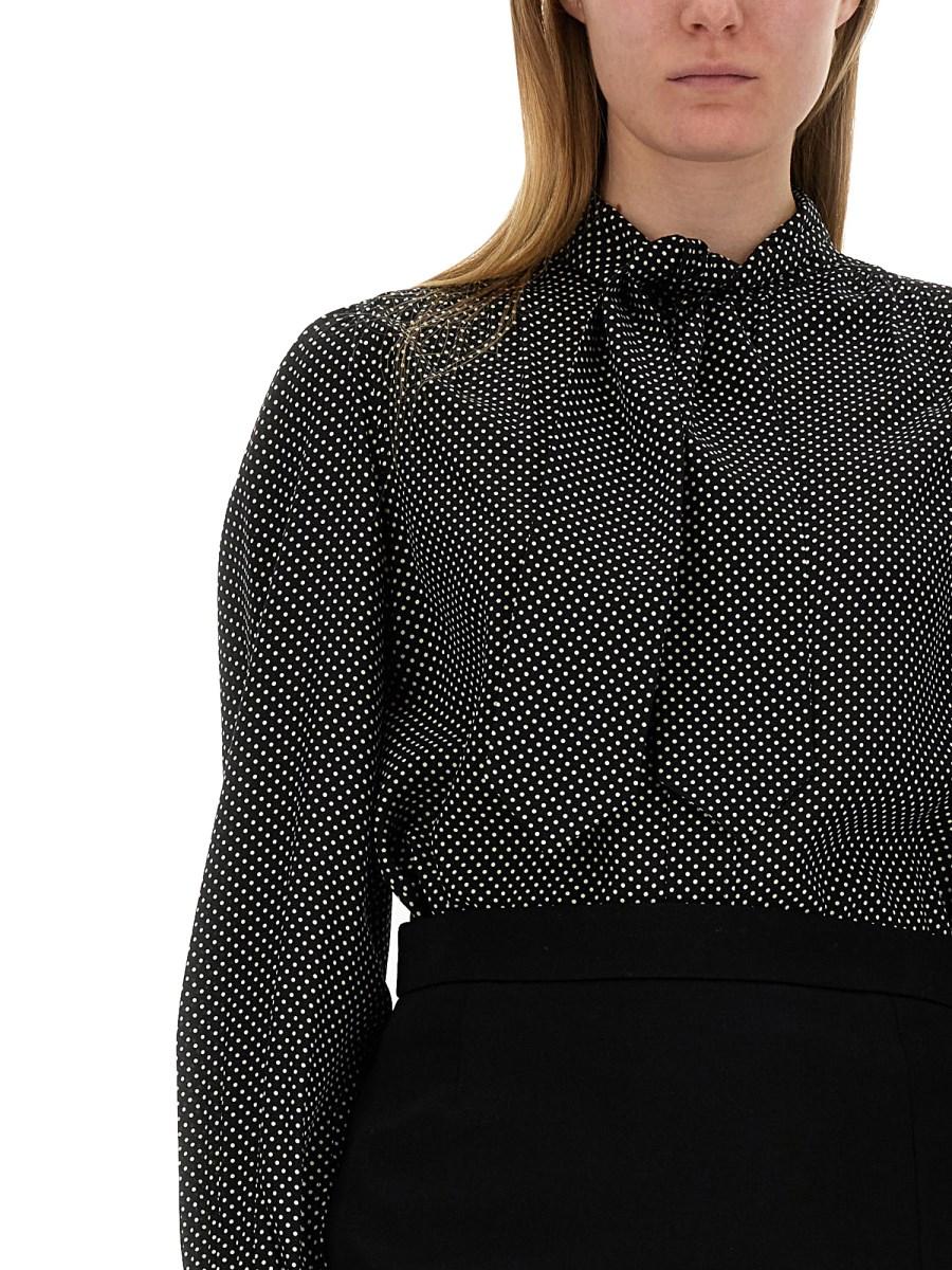 SAINT LAURENT BLUSA CON COLLO LAVALLIÈRE IN SATIN DI SETA A POIS