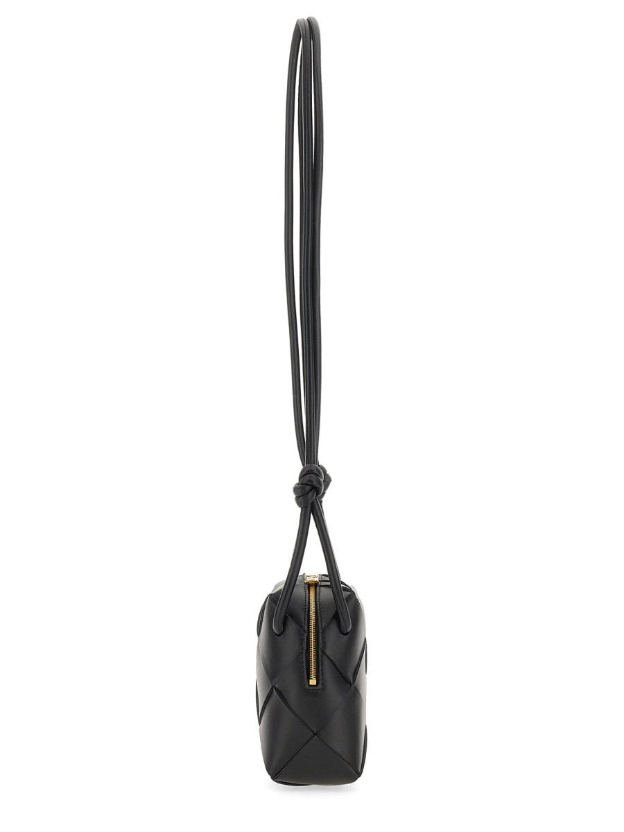 BOTTEGA VENETA BORSA "CAMERA BAG CASSETTE" PICCOLA IN PELLE INTRECCIATA