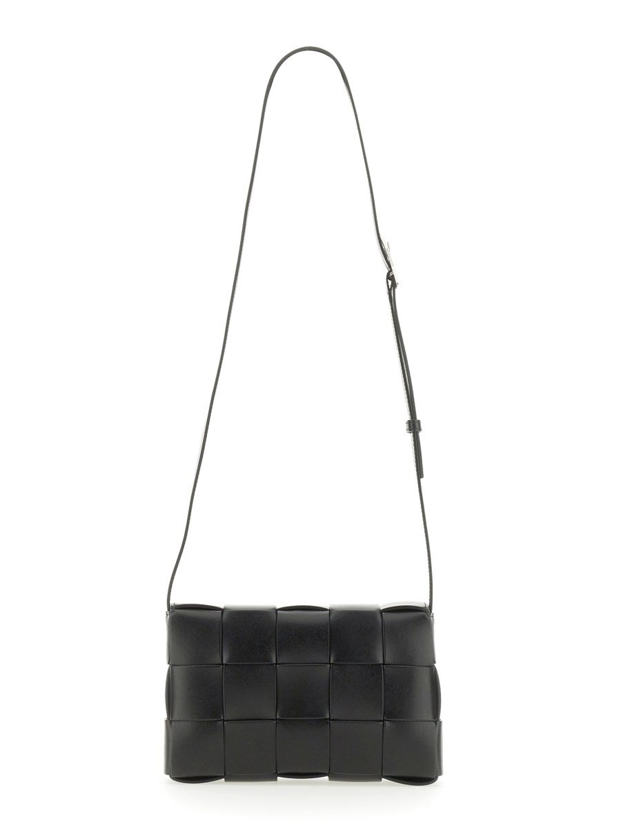 BOTTEGA VENETA BORSA "CASSETTE" IN PELLE CON MOTIVO INTRECCIO