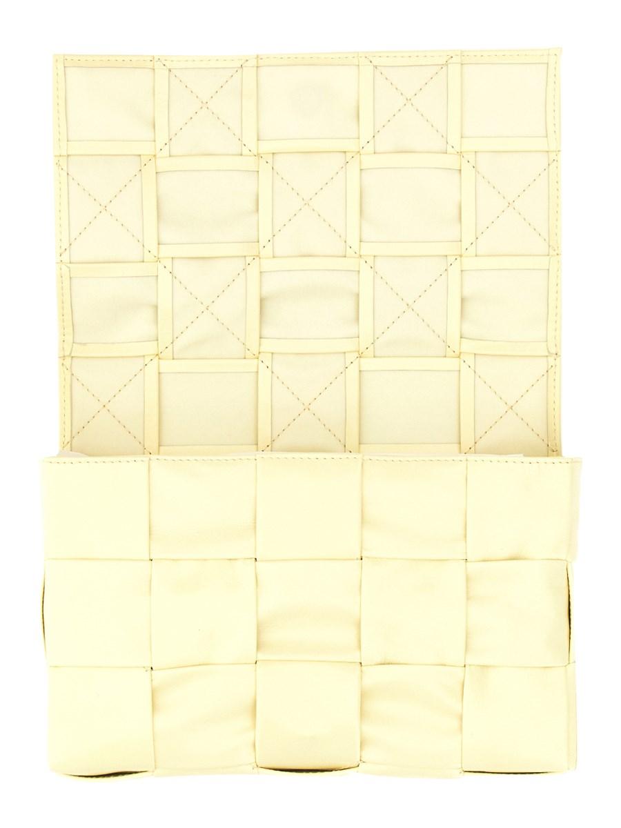 BOTTEGA VENETA BORSA CASSETTE MINI A TRACOLLA IN PELLE CON MOTIVO INTRECCIATO