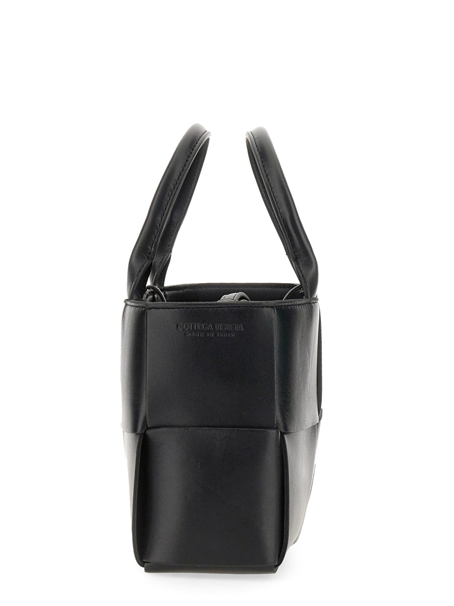 BOTTEGA VENETA BORSA TOTE "ARCO" MINI IN PELLE CON MOTIVO INTRECCIATO