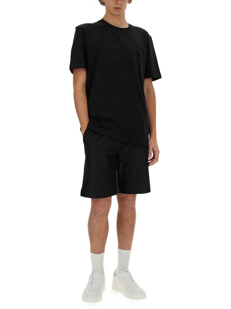 BOSS BERMUDA CON LOGO IN TESSUTO TECNICO