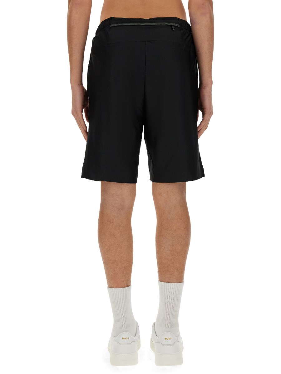 BOSS BERMUDA CON LOGO IN TESSUTO TECNICO