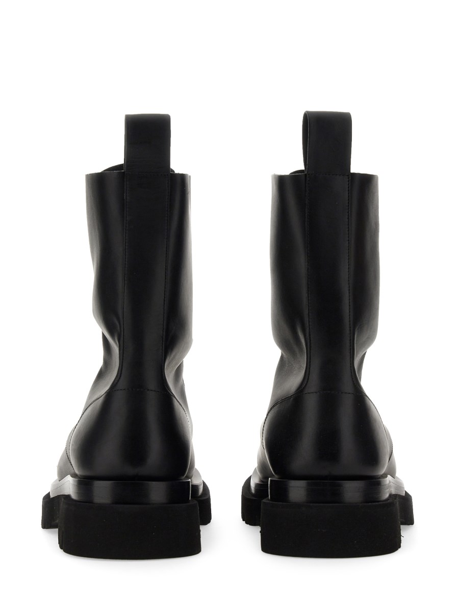 BOTTEGA VENETA STIVALE STRINGATO LUG IN PELLE