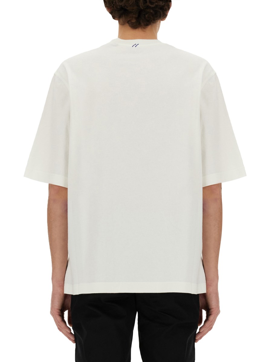 BURBERRY T-SHIRT IN COTONE CON PATCH EKD