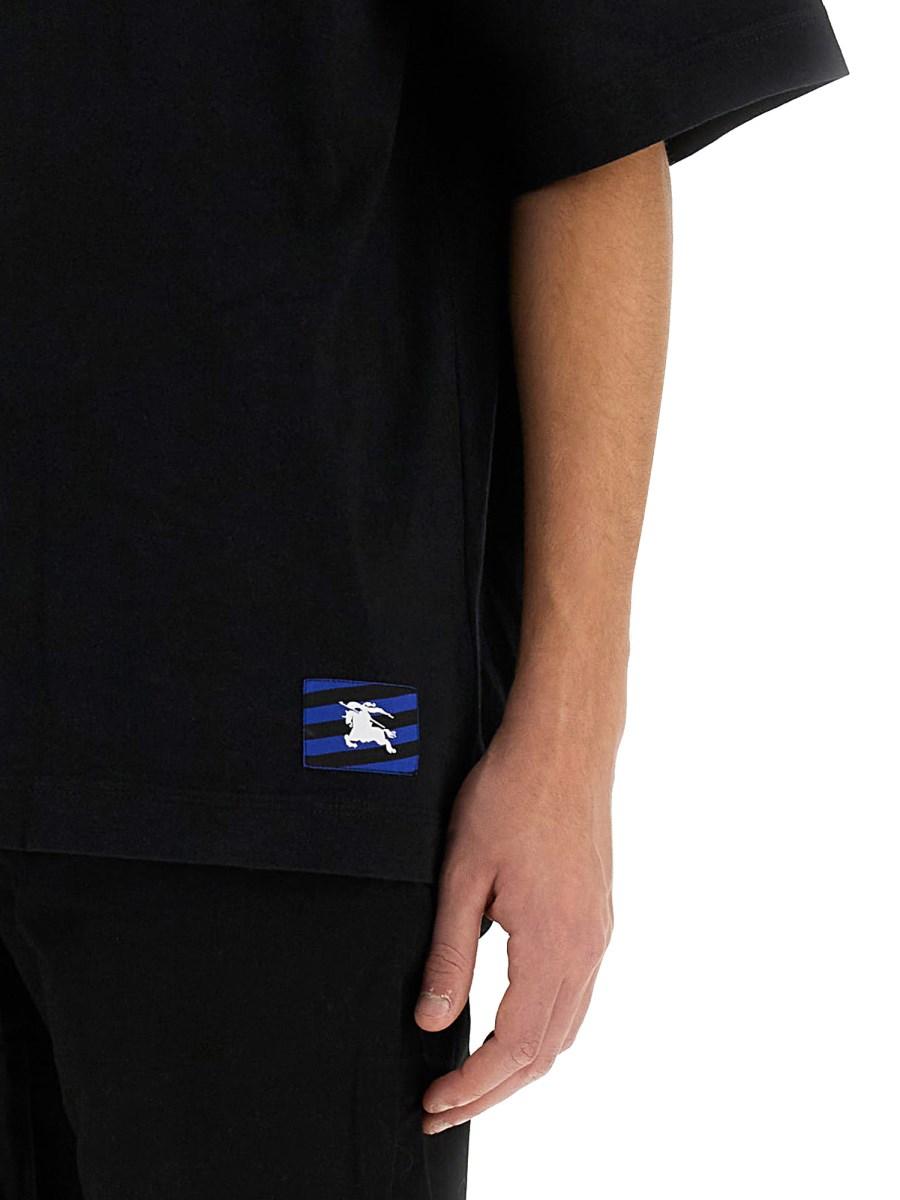 BURBERRY T-SHIRT IN COTONE CON PATCH EKD