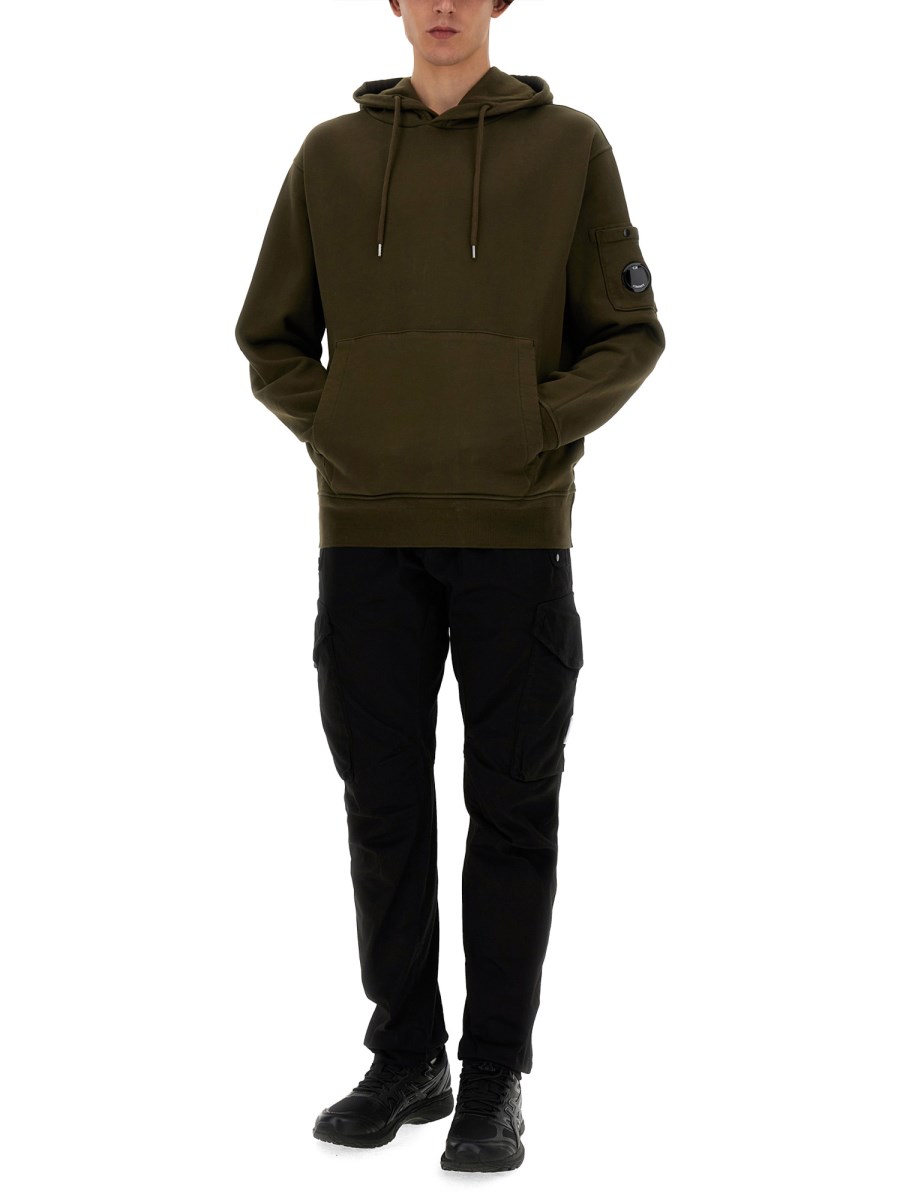 C.P. COMPANY FELPA CON CAPPUCCIO