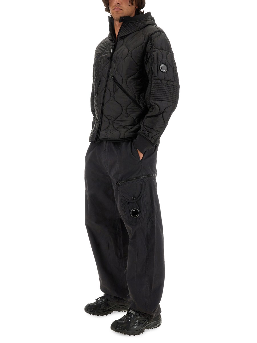 C.P. COMPANY GIACCA IN NYLON TRAPUNTATO CON LOGO