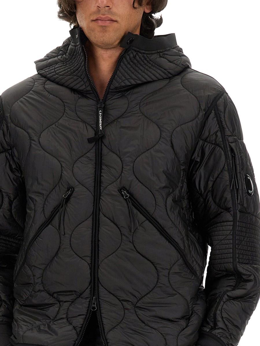 C.P. COMPANY GIACCA IN NYLON TRAPUNTATO CON LOGO