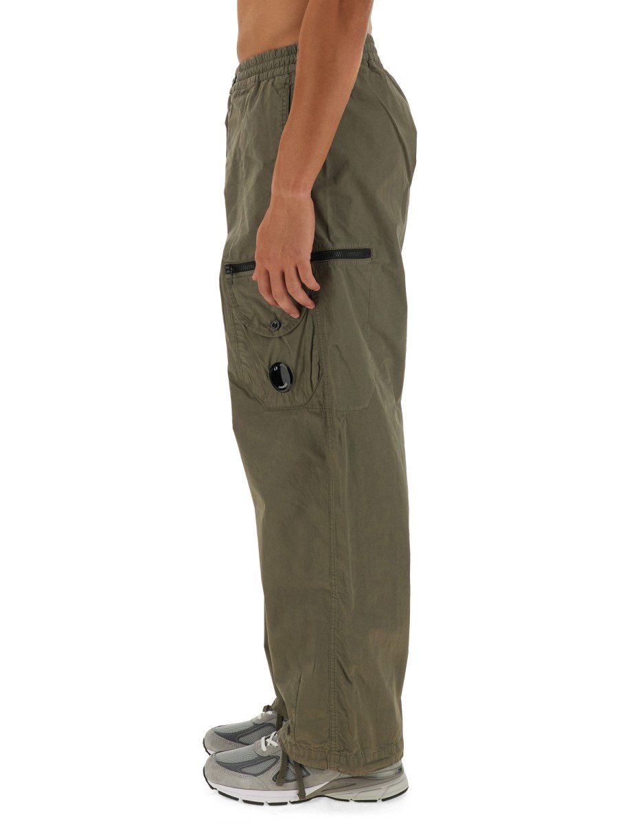 C.P. COMPANY PANTALONE CARGO CON LOGO
