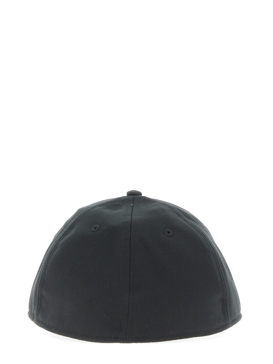 CANADA GOOSE CAPPELLO BASEBALL CON LOGO CG TONAL