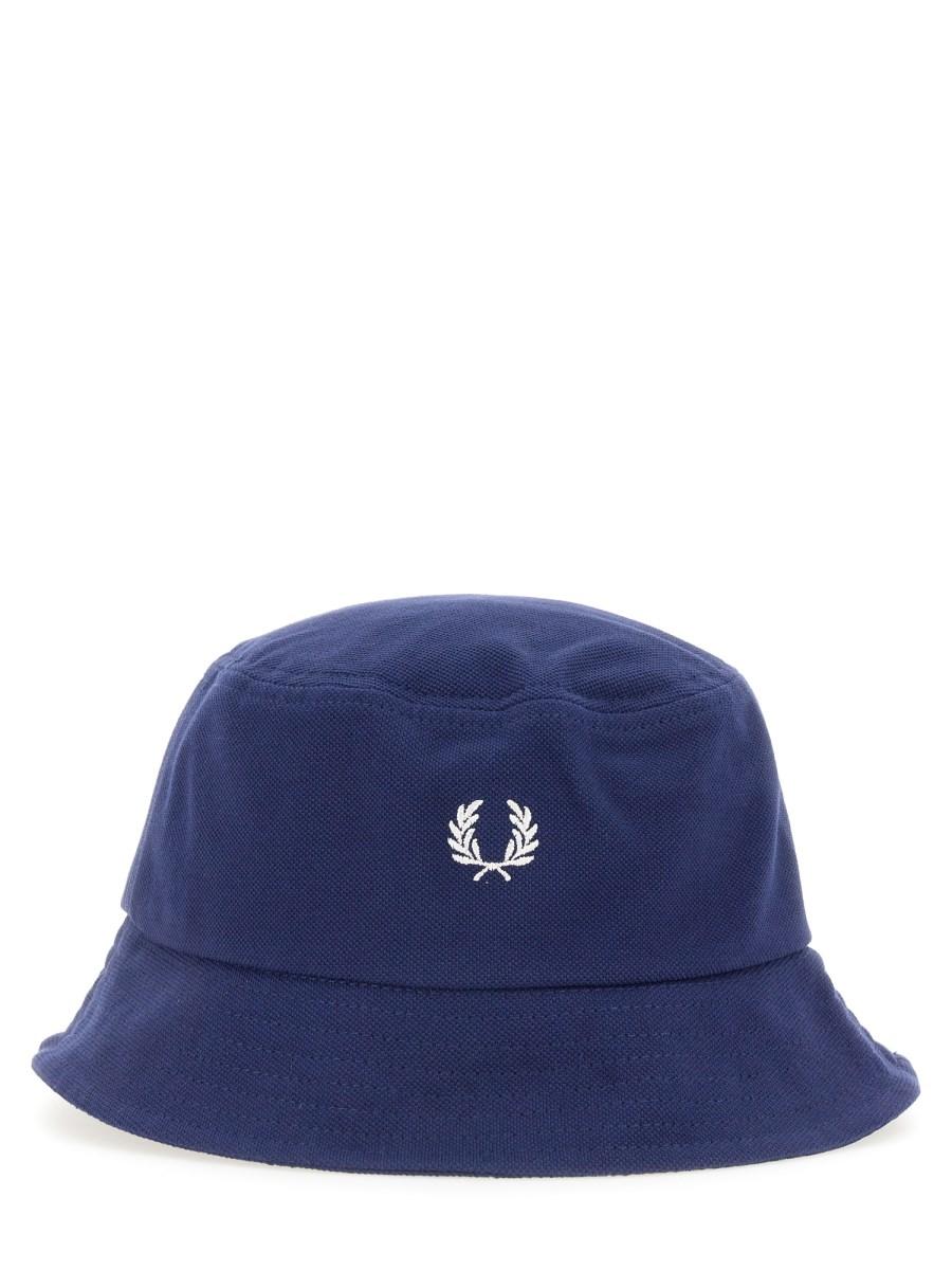 FRED PERRY CAPPELLO BUCKET IN COTONE CON RICAMO LOGO
