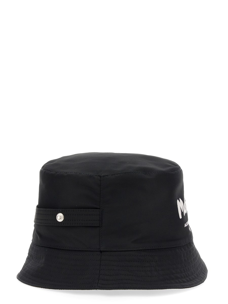 ALEXANDER McQUEEN CAPPELLO BUCKET IN NYLON CON STAMPA LOGO GRAFFITI