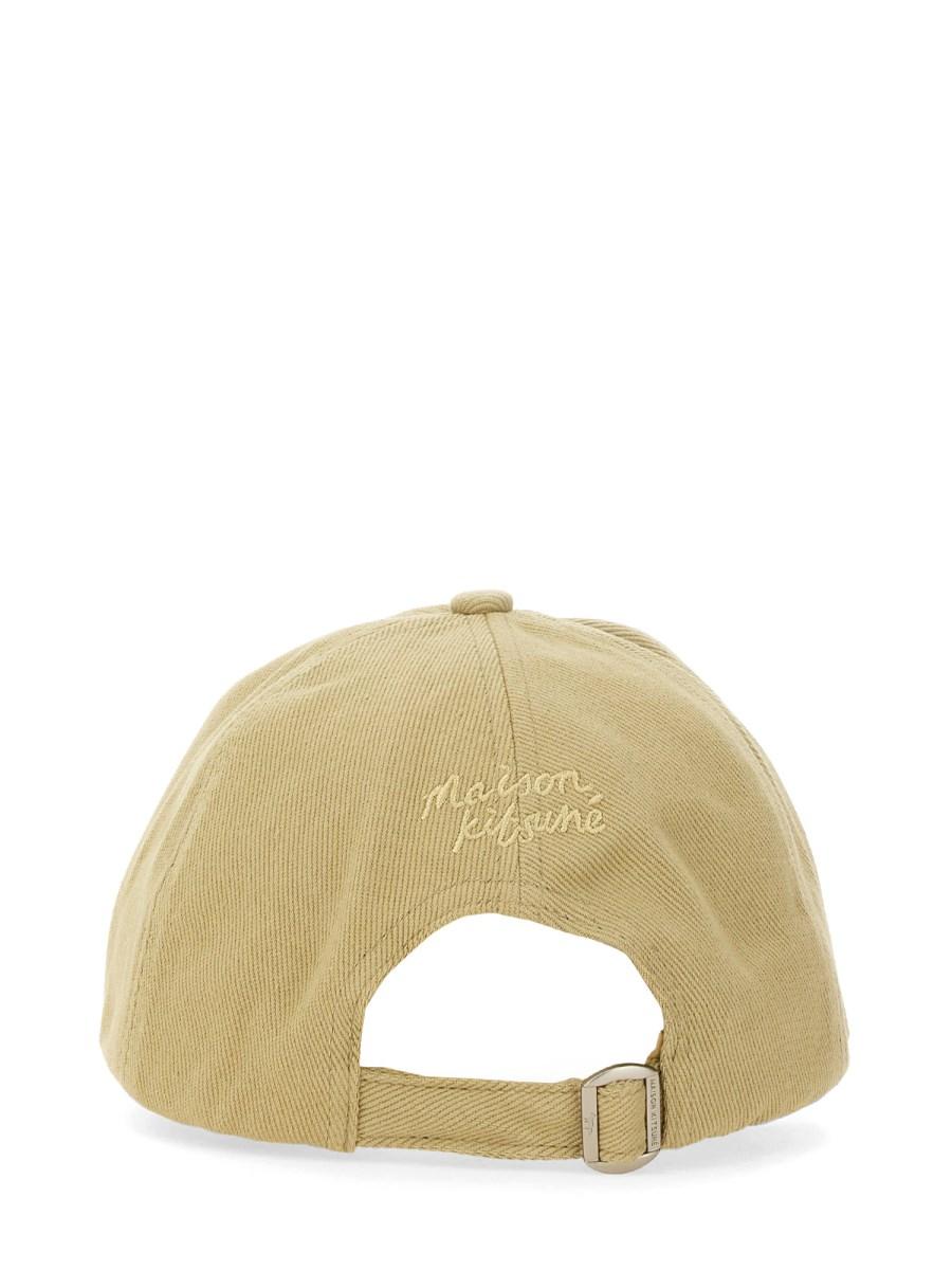 MAISON KITSUNÉ CAPPELLO DA BASEBALL IN COTONE CON PATCH FOX