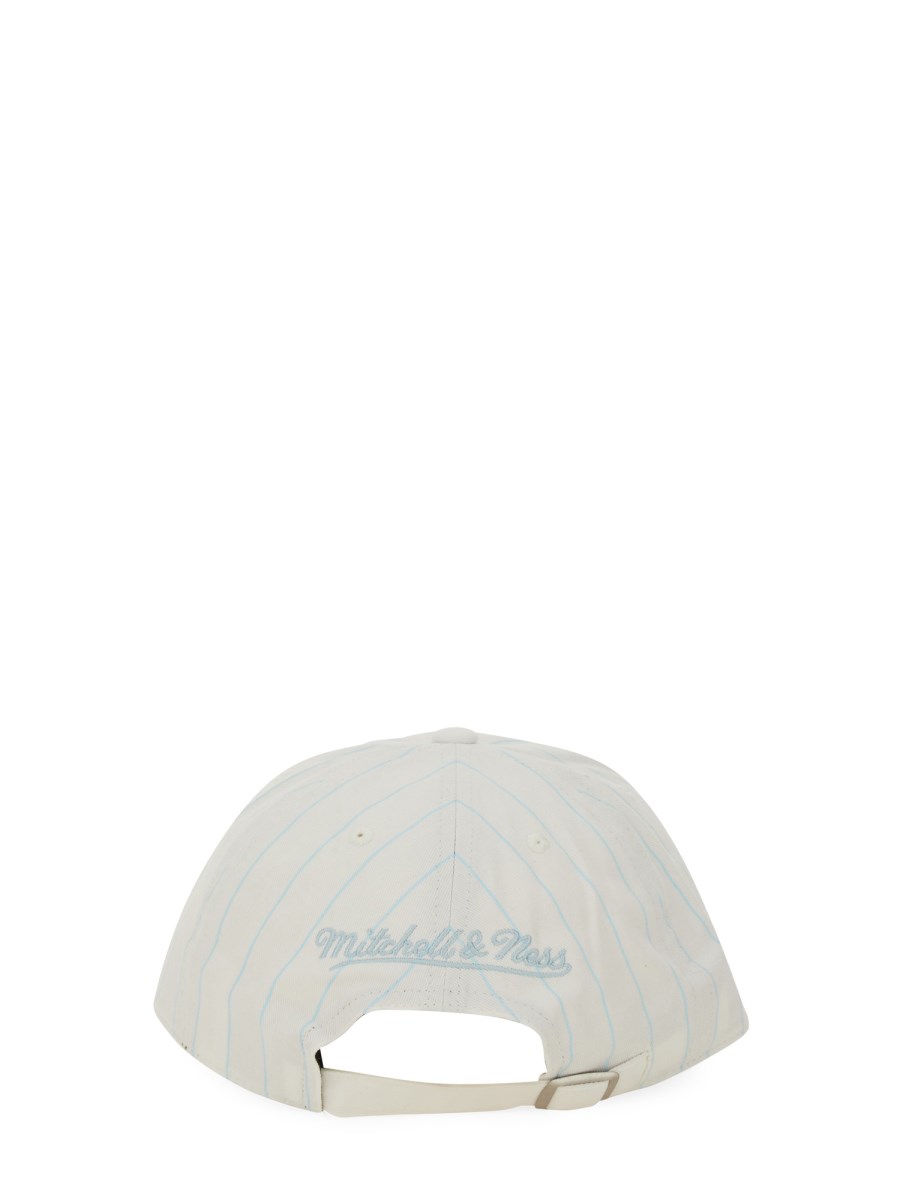 3.PARADIS CAPPELLO MITCHELL & NESS AND THE NBA IN COTONE CON RICAMO DOVE