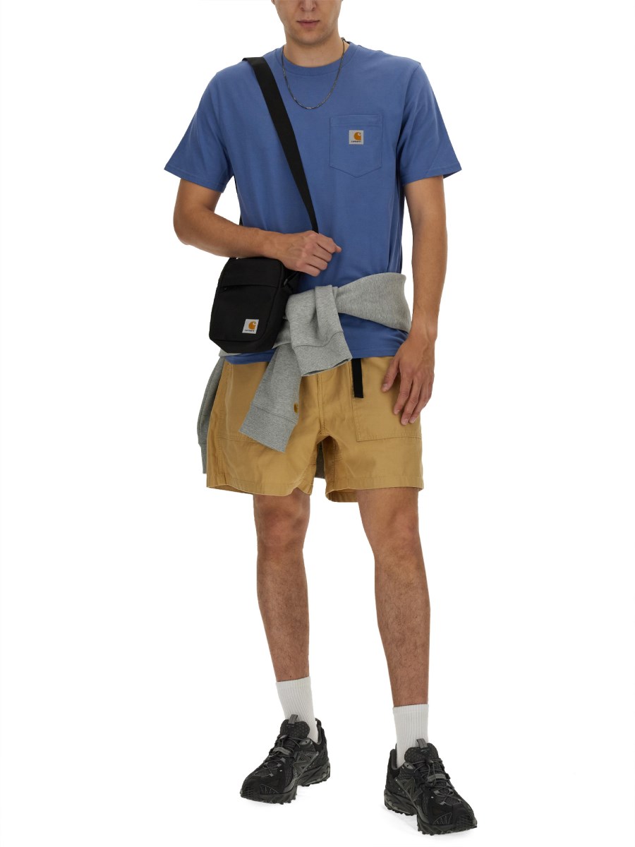 CARHARTT WIP T-SHIRT IN COTONE CON TASCA