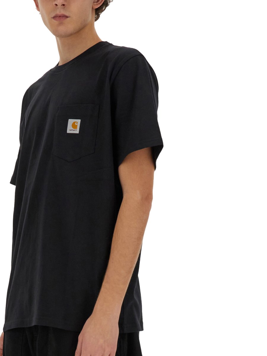 CARHARTT WIP T-SHIRT IN COTONE CON TASCA
