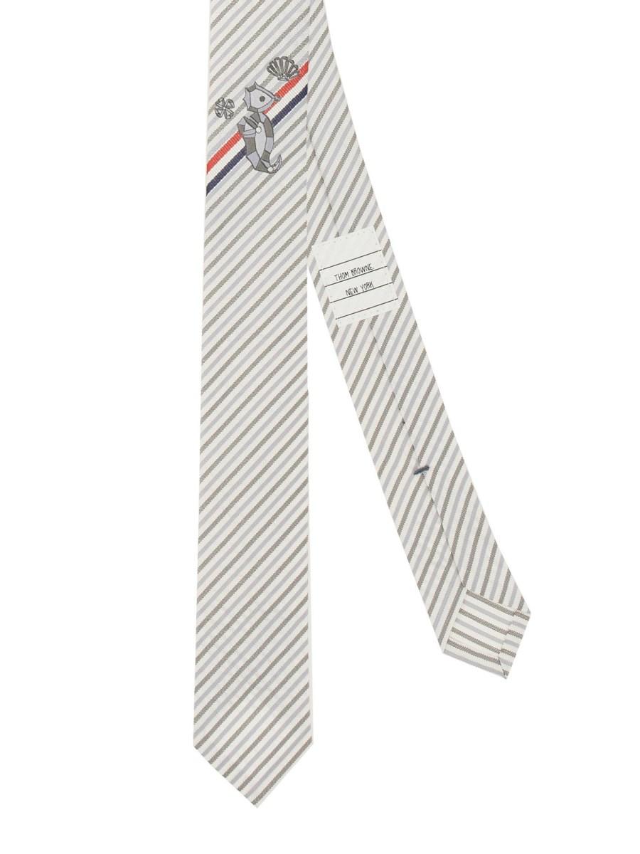 THOM BROWNE CRAVATTA CLASSICA IN SETA JACQUARD RWB ICON