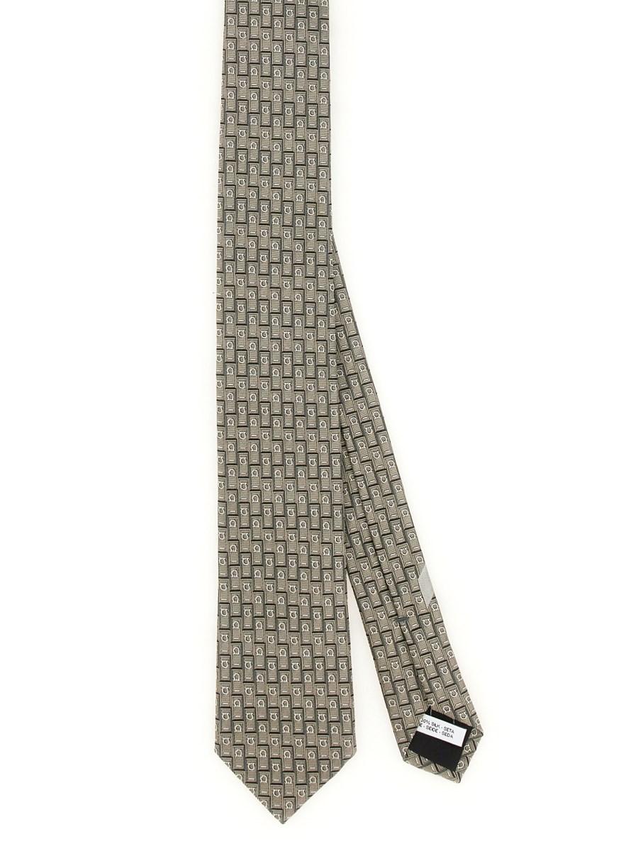 FERRAGAMO CRAVATTA JACQUARD GANCINI MONOGRAM IN SETA