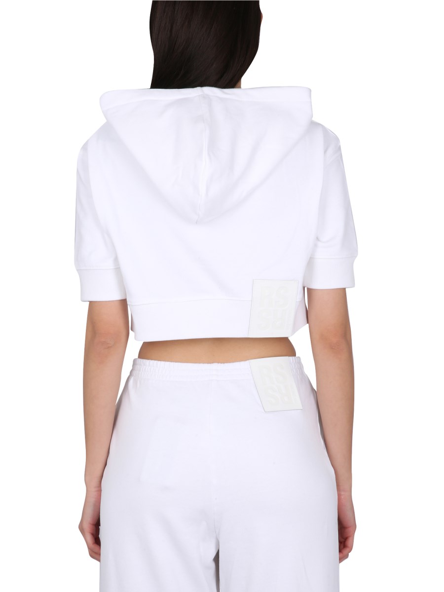 RAF SIMONS FELPA CROPPED FIT IN COTONE CON RICAMO LOGO
