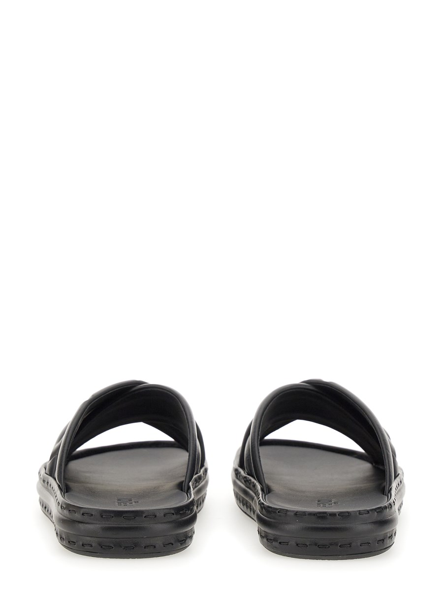 FENDI SANDALO IN PELLE NERA