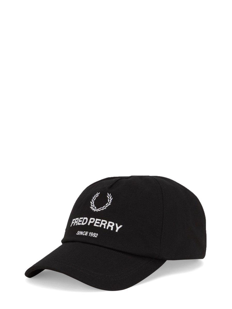 FRED PERRY CAPPELLO DA BASEBALL CON LOGO