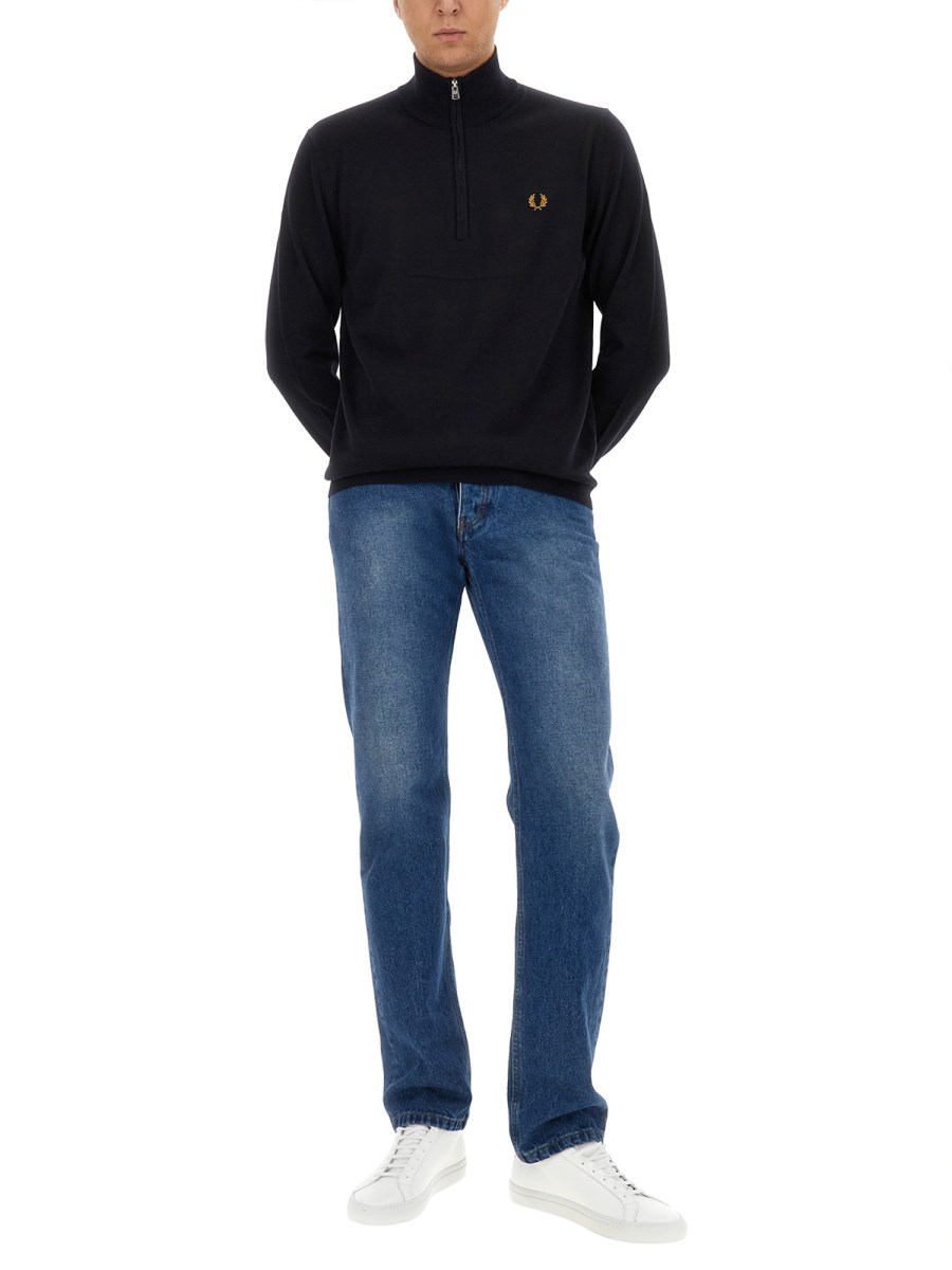 FRED PERRY MAGLIA CON LOGO