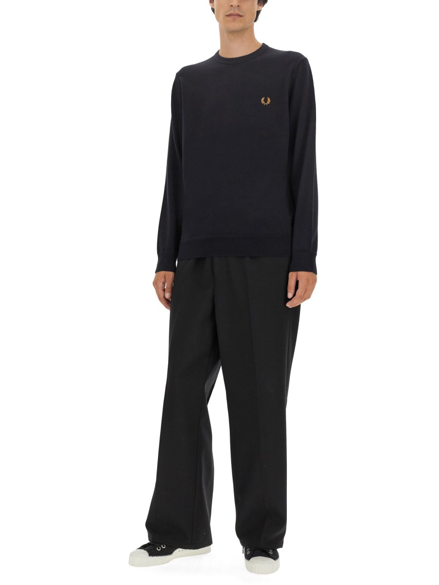 FRED PERRY MAGLIA IN LANA CON RICAMO LOGO
