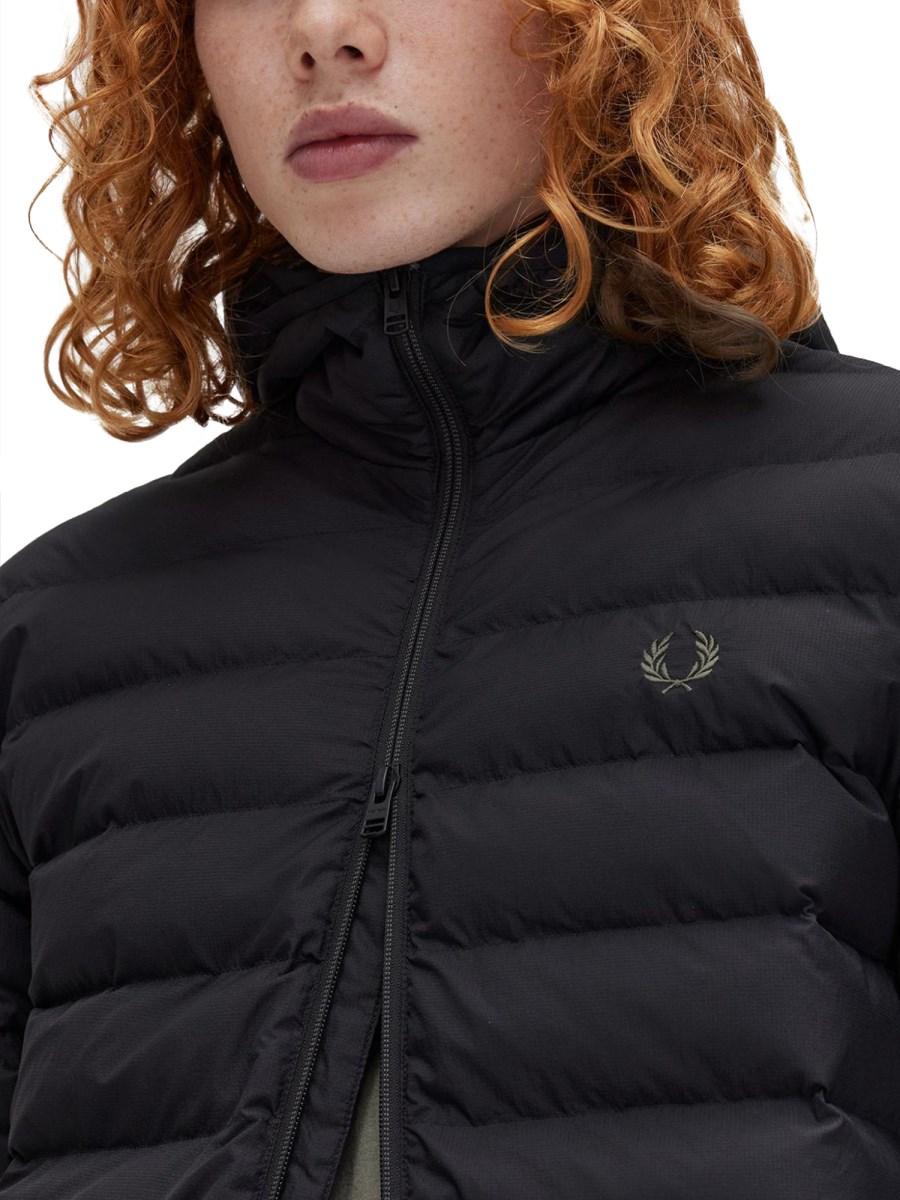 FRED PERRY PIUMINO CON LOGO