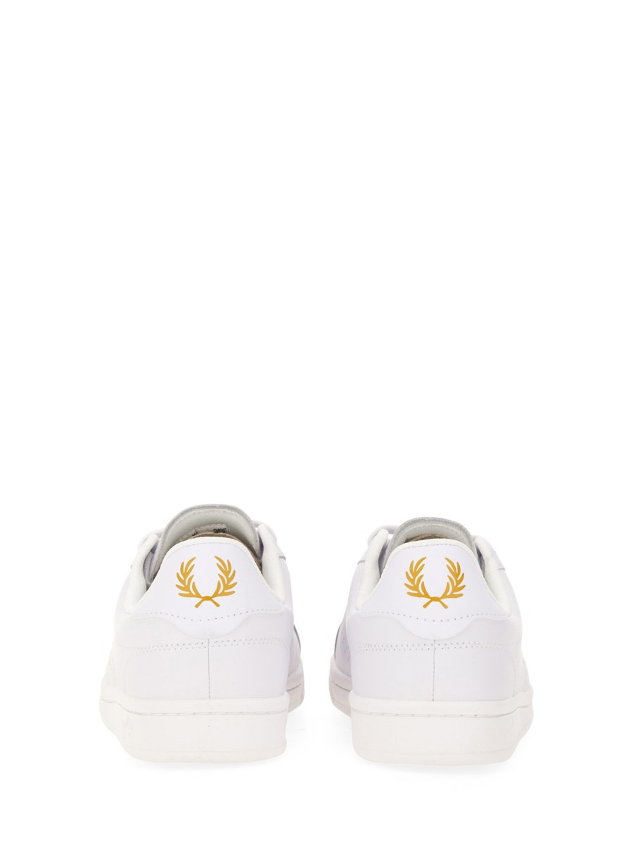FRED PERRY SNEAKER IN PELLE