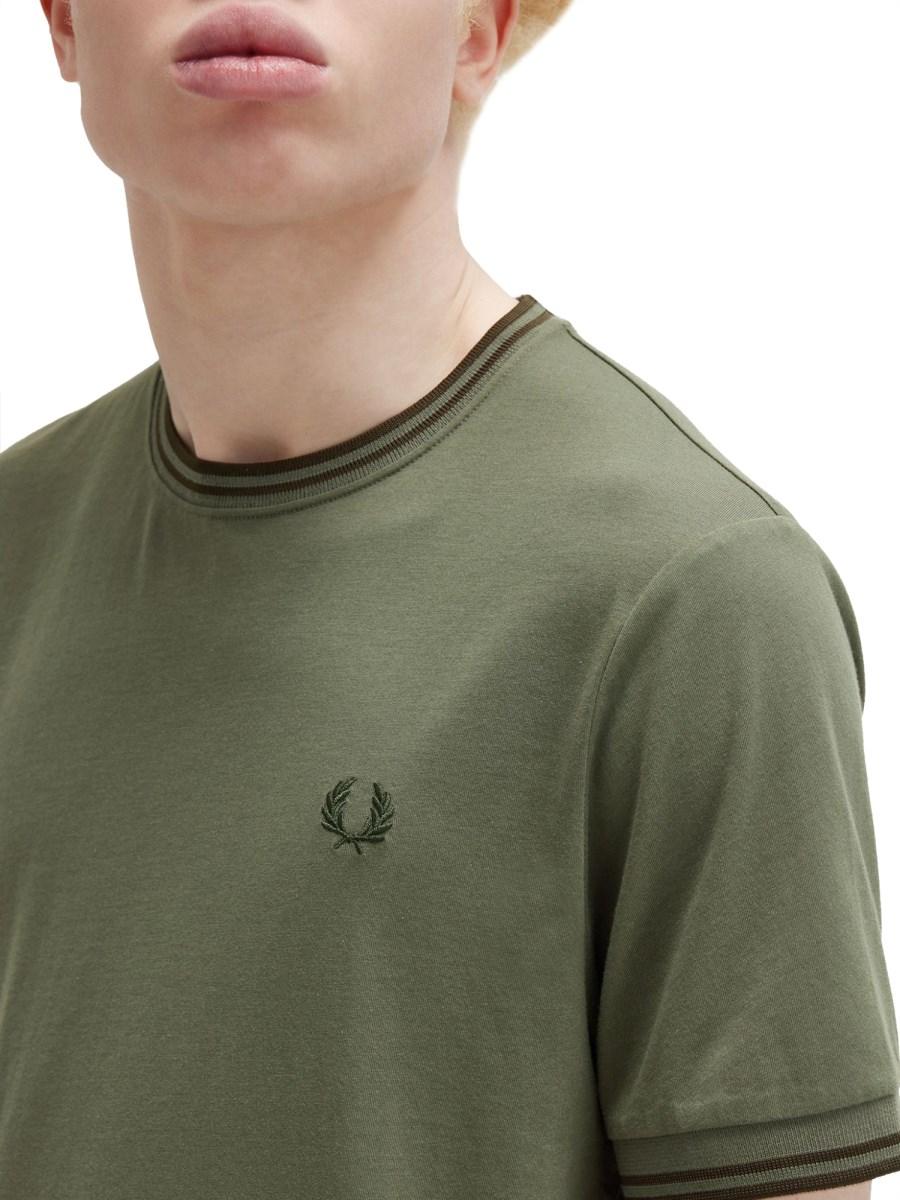 FRED PERRY T-SHIRT CON LOGO