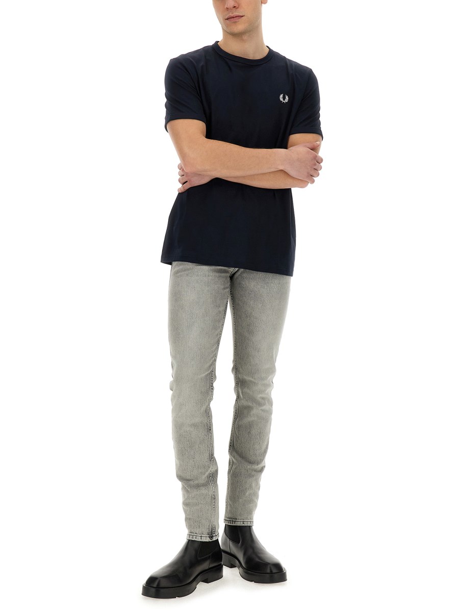 FRED PERRY T-SHIRT CON LOGO
