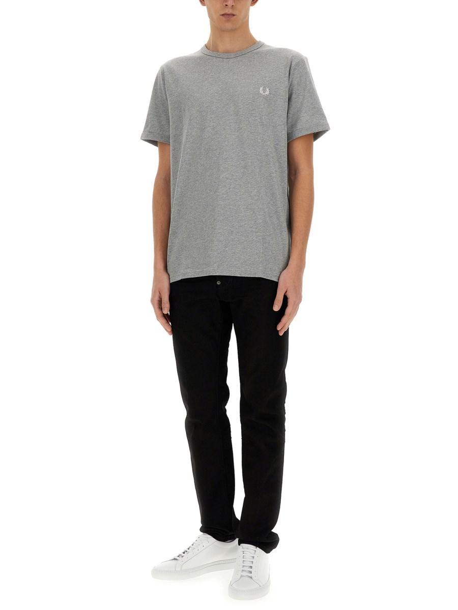 FRED PERRY T-SHIRT CON LOGO