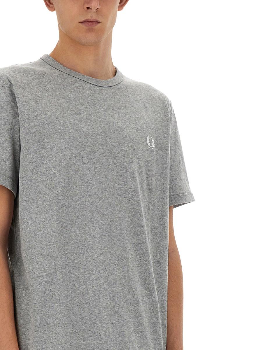 FRED PERRY T-SHIRT CON LOGO
