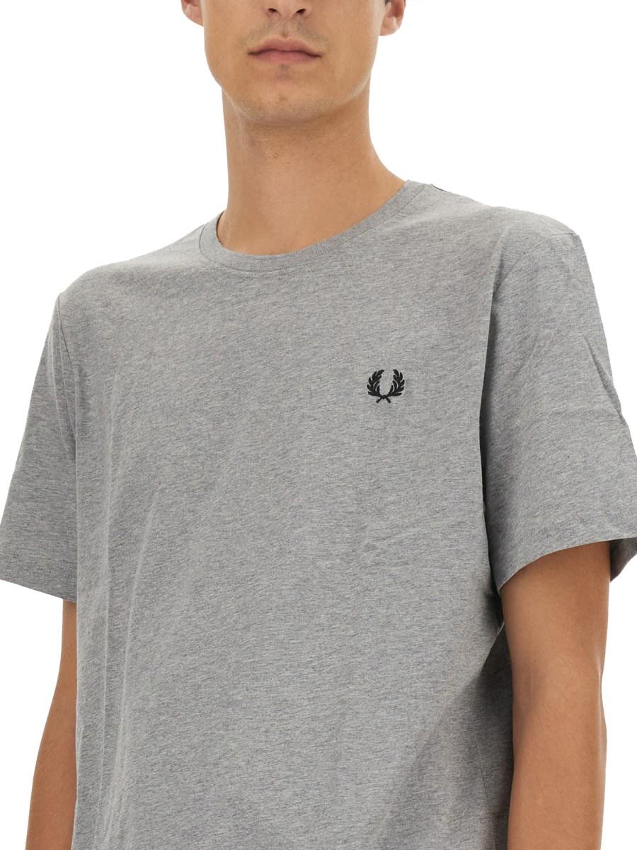 FRED PERRY T-SHIRT CON LOGO