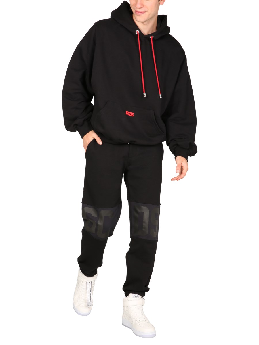 GCDS FELPA OVERSIZE FIT IN COTONE CON LOGO GOMMATO