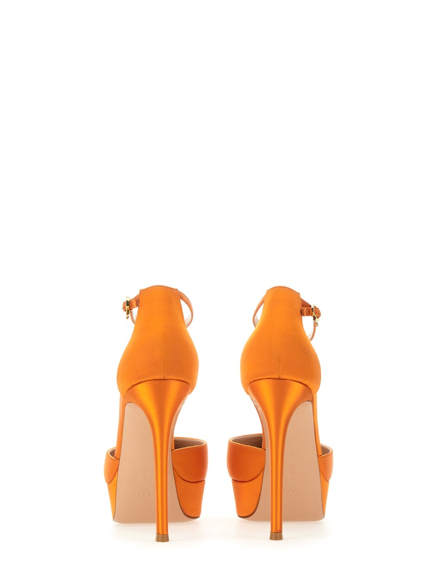 GIANVITO ROSSI PUMP IN SUEDE