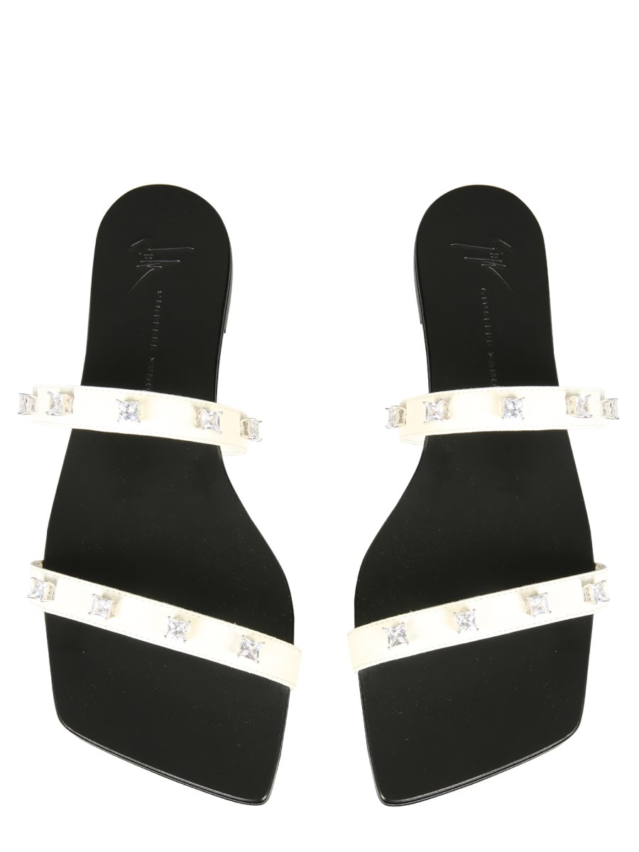 GIUSEPPE ZANOTTI SANDALO BASSO IN PELLE CON PIETRE