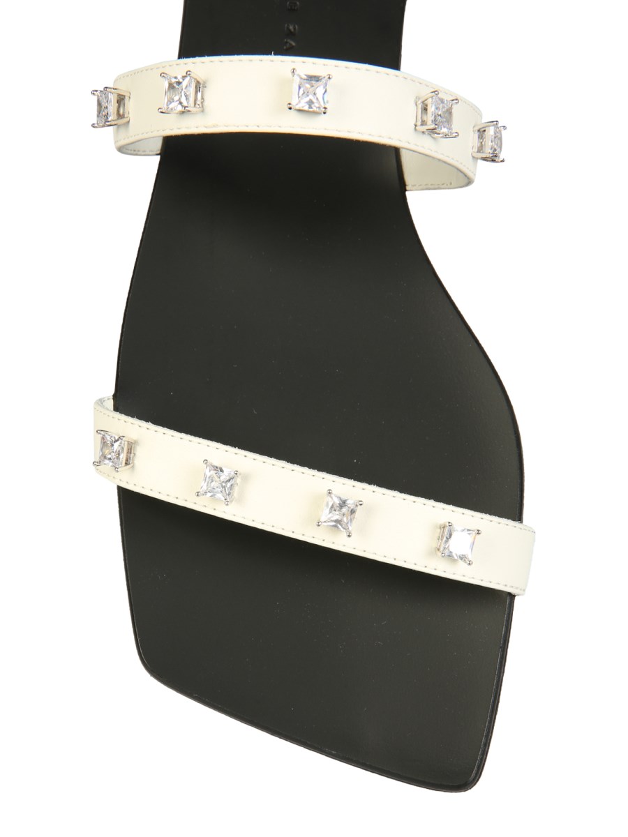 GIUSEPPE ZANOTTI SANDALO BASSO IN PELLE CON PIETRE