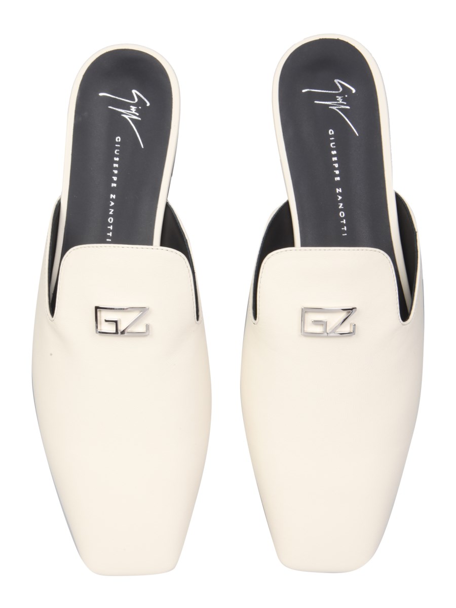 GIUSEPPE ZANOTTI SLIPPER IN PELLE CON LOGO