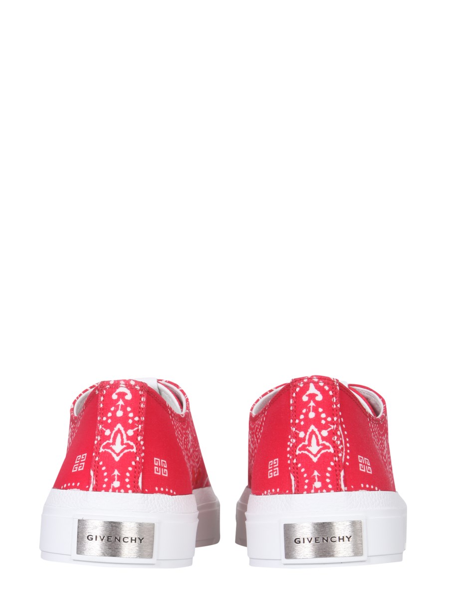 GIVENCHY SNEAKER CITY IN TELA STAMPA BANDANA