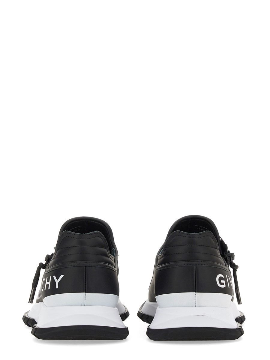 GIVENCHY SNEAKER DA RUNNING SPECTRE IN PELLE