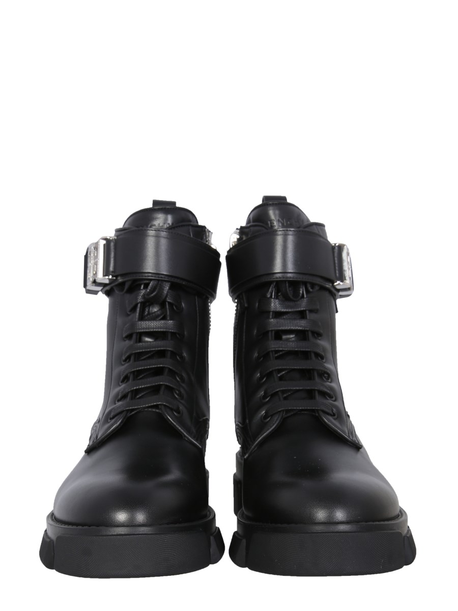GIVENCHY STIVALE TERRA IN PELLE CON FIBBIA 4G