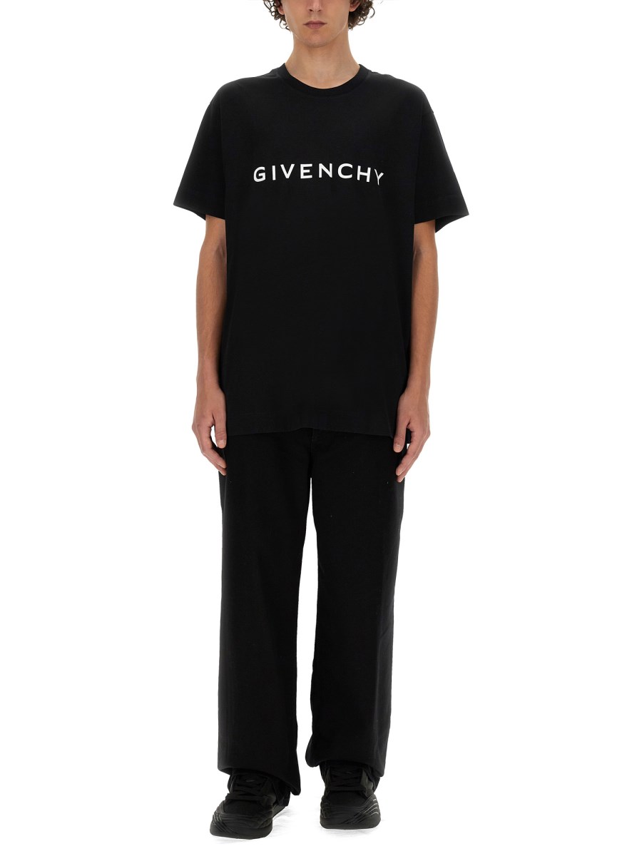 GIVENCHY T-SHIRT OVERSIZE FIT