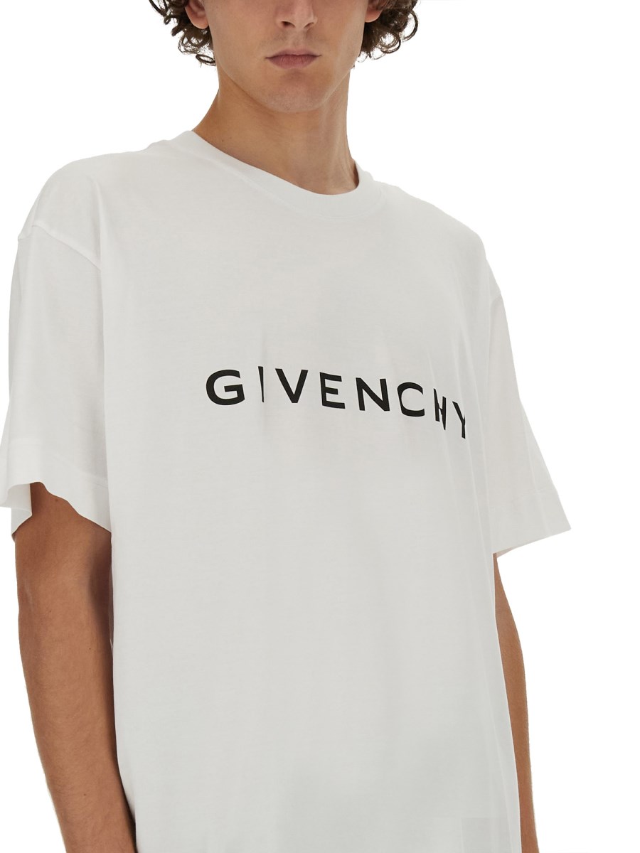 GIVENCHY T-SHIRT OVERSIZE FIT