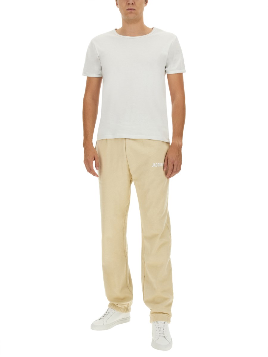 JACQUEMUS PANTALONE JOGGING CON LOGO
